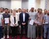 فرص
      عمل
      بالأردن..
      وزير
      العمل
      يسلم
      عقودًا
      للشباب
      بعد
      اجتياز
      اختبارات
      العمالة
      الزراعية