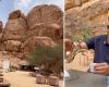 بالبلدي: بين أحضان السعودية.. ممرّ سريّ ضيّق يقود مغربيًا إلى أجمل مكان لاحتساء القهوة