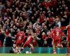بالبلدي : فيديو
      |
      ليفربول
      يحول
      تأخره
      أمام
      أتلتيكو
      مدريد
      لفوز
      مثير
      في
      دوري
      أبطال
      أوروبا