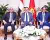 محافظ
      بورسعيد
      يستقبل
      وزير
      العمل
      بديوان
      عام
      المحافظة
      في
      بداية
      جولة
      ميدانية