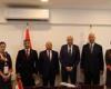 بالبلدي: وزيرا
      الطيران
      والنقل
      يشهدا
      توقيع
      بروتوكول
      تعاون
      بين
      «إير
      كايرو»
      والهيئة
      القومية
      للأنفاق
      لتطوير
      منظومة
      متكاملة
      لخدمات
      نقل
      المسافرين