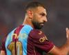 محمد
      صلاح
      ينضم
      لمعسكر
      منتخب
      مصر
      الإثنين
      المقبل..
      ما
      سر
      تأخر
      وصوله؟