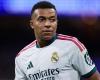 بالبلدي : أزمة
      جديدة
      بين
      ريال
      مدريد
      وكيليان
      مبابي
      بسبب
      الكرة
      الذهبية