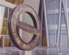 بالبلدي : الكويت
      تفصل
      قرار
      الفائدة
      عن
      الفيدرالي..
      تثبيت
      سعر
      الخصم
      عند
      3.5%
      بدعم
      من
      استقلالية
      الدينار
      المرتبط
      بسلة
      عملات