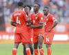 بالبلدي : طاقم
      مصري
      يدير
      مباراة
      غينيا
      وكينيا
      في
      تصفيات
      كأس
      أمم
      إفريقيا