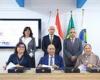 بالبلدي : عاجل..
      وزير
      التعليم
      ومحافظ
      الإسماعيلية
      يشهدان
      توقيع
      بروتوكول
      تعاون
      لتطوير
      التعليم
      الفني
      والتكنولوجي