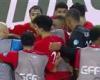 بالبلدي: بطولة
      كأس
      الخليج..
      عمان
      تعبر
      لقبل
      النهائي
      عن
      الكويت