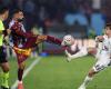 بالبلدي : صحفي
      تركي
      عن
      محمد
      صلاح
      بعد
      هدفه
      أمام
      بشكتاش:
      الأفضل
      في
      العالم