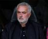 بالبلدي : قبل
      مواجهة
      الغد..
      نتائج
      مورينيو
      مع
      ريال
      مدريد
      أمام
      برشلونة
      في
      مباريات
      الكلاسيكو