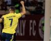بالبلدي : فيديو
      |
      هاتريك
      رونالدو
      يقود
      النصر
      للفوز
      بخماسية
      على
      الخلود
      في
      الدوري
      السعودي