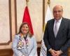 بالبلدي: وزير
      الطيران
      يبحث
      مع
      سفيرة
      البرتغال
      بالقاهرة
      سبل
      تعزيز
      الربط
      الجوي
      بين
      البلدين