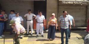 بالبلدي: حواجز حديدية لمنع تعدى الباعة الجائلين على الطريق العام بالمنشية فى الإسكندرية