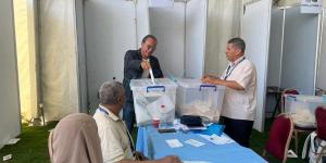 بالبلدي: أيمن يونس يدلي بصوته في انتخابات نادي الزمالك