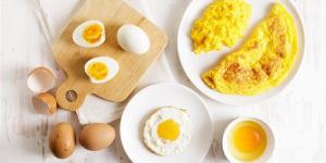 بالبلدي : دراسة حديثة: تناول البيض الكامل يحسن صحة الشباب