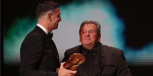 بالبلدي : إيميليانو مارتينيز يفوز بجائزة ياشين لـ أفضل حارس في العالم 2023