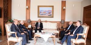 بالبلدي : محافظ بورسعيد يستقبل رئيس اتحاد عمال مصر.. ويؤكد: يمثلون الركيزة الأساسية للعمل والإنتاج