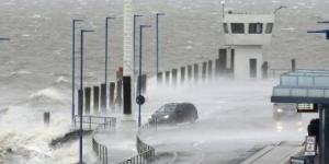 بالبلدي: إصابة 100 شخص على ظهر سفينة سياحية بريطانية جراء تعرضها لعاصفة