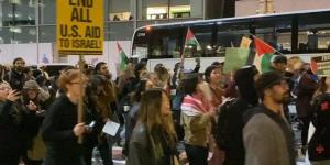 بالبلدي: متظاهرون يقتحمون مكتب نيويورك تايمز بسبب الحرب في غزة | فيديو belbalady.net