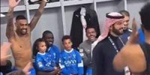 بالبلدي : رئيس الهلال يهدي مكافآت كبيرة لـ فريقه بعد الفوز بالديربي أمام النصر | فيديو