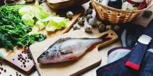 بالبلدي: طريقة عمل صينية السمك بالبطاطس والجزر .. طعمها لذيذ وبخطوات سهلة