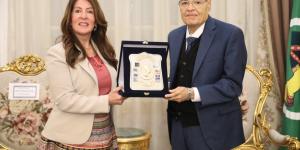 بالبلدي: محافظ المنيا يستقبل السفيرة الأمريكية بالقاهرة لبحث سبل التعاون المشترك