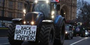 بالبلدي: مزارعون بريطانيا يتظاهرون احتجاجا على السياسات الزراعية