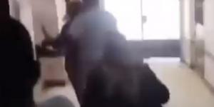 بالبلدي: واقعة
      مدرسة
      حلمية
      الزيتون|
      أولياء
      أمور
      يحاولون
      التعدي
      على
      مراقبة
      ثانوية
      عامة..
      و«التعليم»
      تحقق