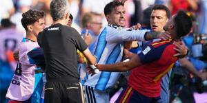بالبلدي : مستشهدًا
      بـ
      محمد
      صلاح..
      الاتحاد
      الأرجنتيني
      يستعد
      للرد
      على
      اتهامات
      المجاملات
      التحكيمية
      في
      كأس
      العالم