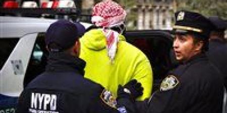 بالبلدي: California police flatten pro-Palestinian camp at UCLA، arrest protesters