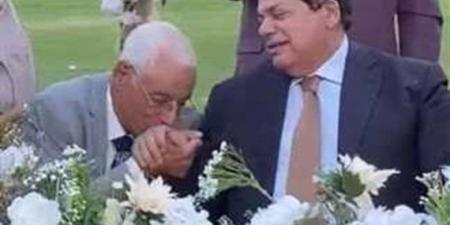 بالبلدي: مظهر شاهين: تقبيل حسام موافي يد "أبوالعنين" لا يتعارض مع الشرع بالبلدي | BeLBaLaDy