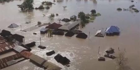بالبلدي: إنقاذ العالقين فوق أسطح المباني في البرازيل بسبب الفيضانات|فيديو belbalady.net