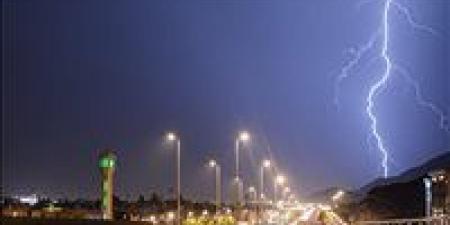 بالبلدي : أمطار رعدية وسيول تضرب السعودية