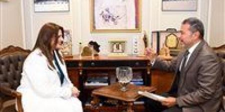 بالبلدي: وزيرة الهجرة تستقبل أحد رموز الجالية المصرية بالكويت