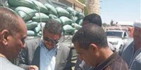 بالبلدي : قبل الهروب خارج المحافظة.. ضبط سيارة محملة بـ 9 أطنان من محصول القمح في المنيا
