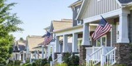 بالبلدي: Mortgage demand from homebuyers drops even as interest rates pull back to April lows