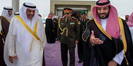 ولي العهد السعودي يستقبل نظيره الكويتي لدى وصوله مدينة جدة (صور) بالبلدي | BeLBaLaDy