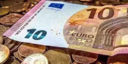 سعر
      اليورو
      اليوم
      الخميس
      في
      البنوك
