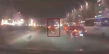 بالبلدي: مصر.. فيديو صادم لحظة دهس فتاة في الشارع وما فعله السائق يثير تفاعلا والأمن يرد
