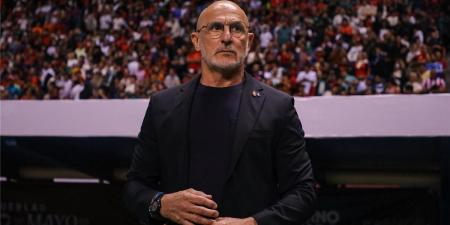 بالبلدي : لويس
دي
لا
فوينتي:
أعلم
من
هو
حارس
إسبانيا
الأساسي..
ولدينا
أفضل
خط
وسط
في
العالم