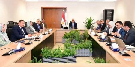 وزيرالري
      يستعرض
      إجراءات
      تمكين
      quot;روابط
      مستخدمي
      المياهquot;
      وتعليمات
      صارمة
      بحماية
      النيل
      من
      التلوث