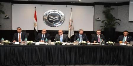 بالبلدي : 6
      وزراء
      يبحثون
      مع
      البنك
      الدولى
      محاور
      الخطة
      التنفيذية
      لاستراتيجية
      الاستثمار
      الأجنبى
      المباشر