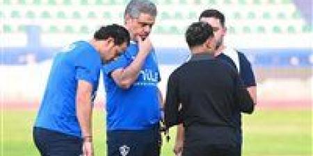 بالبلدي: الجهاز
      الإداري
      والكروي
      بالزمالك
      ينتظر
      رواتب
      4
      أشهر
      متأخرة