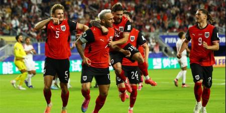 بالبلدي : فيديو
      |
      الأردن
      يسقط
      بثلاثية
      أمام
      النمسا
      في
      كأس
      العالم