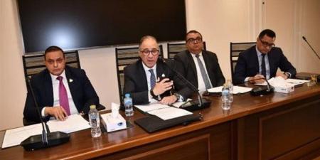 بالبلدي: تحرك
برلماني
عاجل
لحل
أزمات
مياه
الشرب
والصرف
الصحي
في
المحافظات