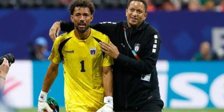 بالبلدي : بعد
      تألقه
      أمام
      إسبانيا..
      نائب
      أمريكي
      يزف
      نبأً
      سارًا
      لحارس
      الرأس
      الأخضر