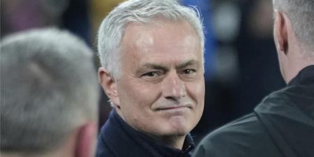 بالبلدي : ريال
      مدريد
      يوافق
      على
      طلب
      جوزيه
      مورينيو..
      ويفتح
      باب
      الرحيل
      لثنائي
      الفريق