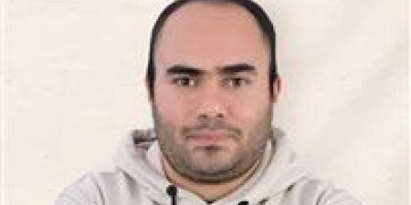 بالبلدي : بعد
      نجاح
      ديوان
      «المداح»..
      محمد
      دياب
      يخوض
      تجربة
      كتابة
      الأغاني
      ويواصل
      مدح
      الرسول