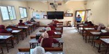بالبلدي : الثانوية
      العامة
      2026..
      انطلاق
      الامتحانات
      بالمواد
      خارج
      المجموع
      غدا