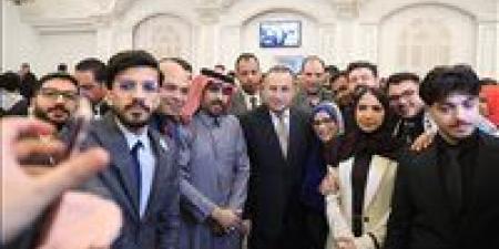 بالبلدي: 138
      ألف
      طالب
      من
      120
      دولة..
      التعليم
      العالي:
      تطوير
      شامل
      لخدمات
      الطلاب
      الوافدين