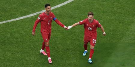 بالبلدي : كونسيساو
      على
      خطى
      نيفيز:
      رونالدو
      مثل
      أي
      لاعب
      في
      البرتغال..
      ولا
      أشعر
      بالحاجة
      للتمرير
      له